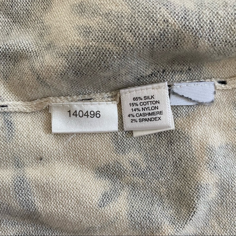 ⭐️3/$25 Ann Taylor Petites Cashmere Silk Blend 3/4 Sleeve Cardigan Sz MP - Picture 5 of 9